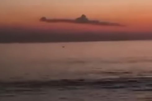 Mirip Kapal Selam hingga Topi, Mengapa Bentuk Awan di Langit Berbeda-beda?