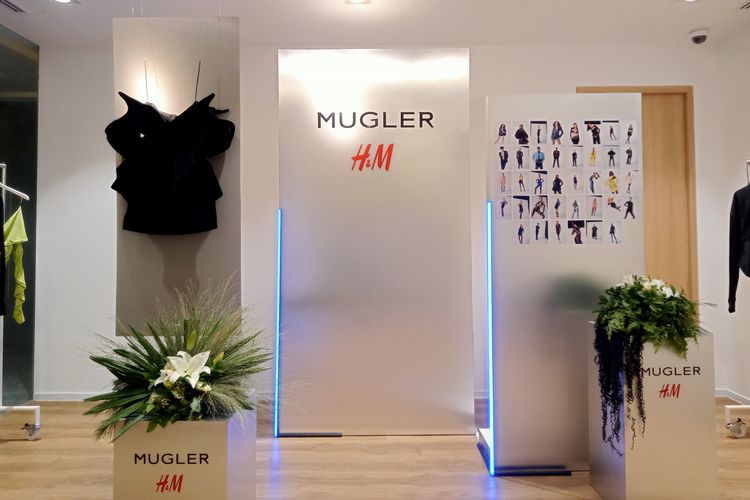Merek fesyen H&M kembali berkolaborasi dengan rumah mode dari desainer ternama asal Prancis, yakni Mugler.