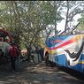 Detik-detik Mencekam Kecelakaan Maut 2 Bus di Ngawi...