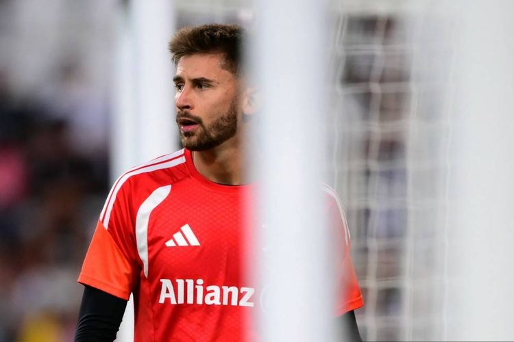 Kiper Juventus Emosi dengan Rekan Setimnya Usai Kalah dari Sassuolo