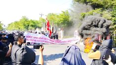 Husniah Talenrang Dicopot dari Jabatan Ketua DPW PAN Sulsel di Tengah Isu Perselingkuhan, Gedung DPRD Gowa Dikepung Warga