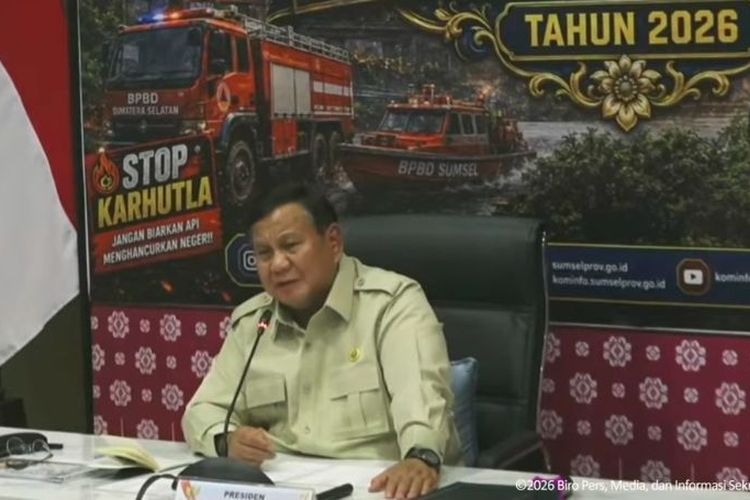 Prabowo Akan Tambah Alat Berat dan Helikopter untuk Penanganan Karhutla di Sumsel