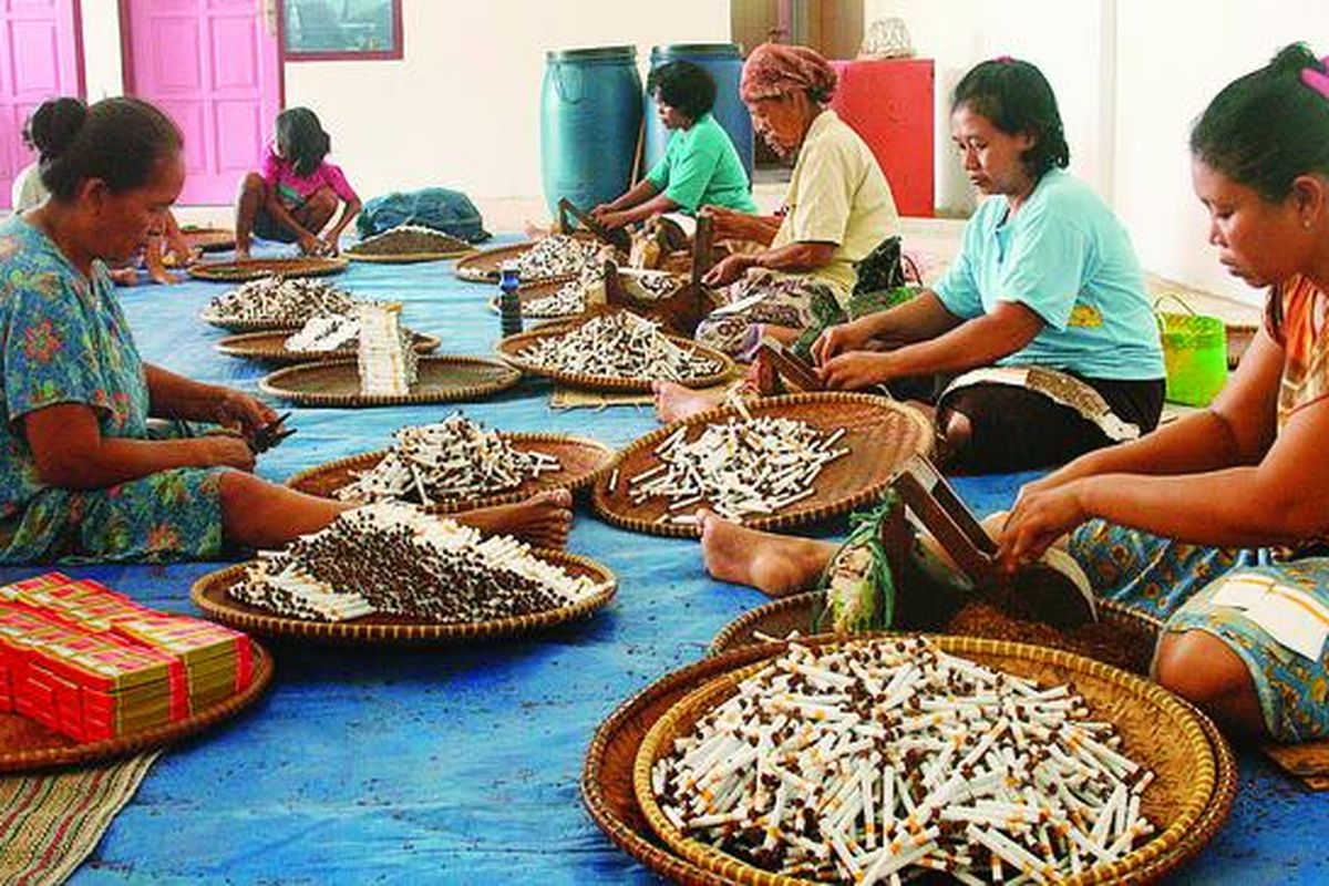 Pro-Kontra Regulasi Rokok di Indonesia