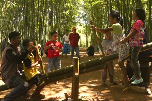 Rindu Permainan Masa Kecil, Kunjungi Wisata Kampung Bambu Maros