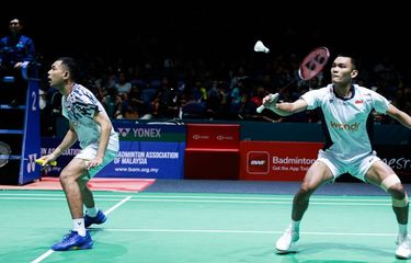 Fajar Alfian/Muhammad Shohibul Fikri, ganda putra Indonesia, saat beraksi pada Malaysia Open 2026 di Axiata Arena, Kuala Lumpur, Malaysia.