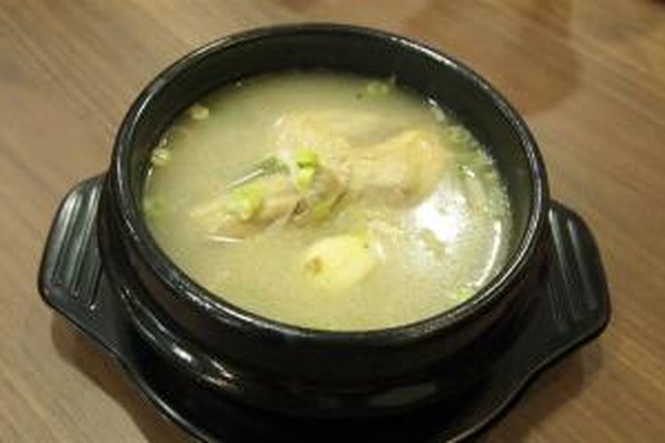 Samgyetang, sup ayam gingseng khas Korea yang ditawarkan SamWon Express
