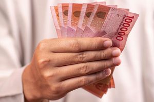 Rupiah Dibuka Tertekan ke Level Rp 17.731 per Dollar AS, Pasar Menanti Keputusan The Fed