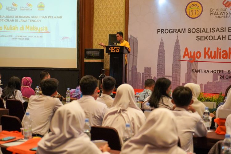 Program Sosialisasi Bersama Guru dan Pelajar di Jawa Tengah dari Education Malaysia Global Services (EMGS) di Hotel Santika Semarang, Senin (24/10/2022).