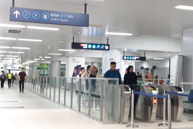 Aktivitas di Stasiun MRT Bundaran HI terpantau normal dan tak ada penumpukan pasca lebaran, Senin (10/6/2019)