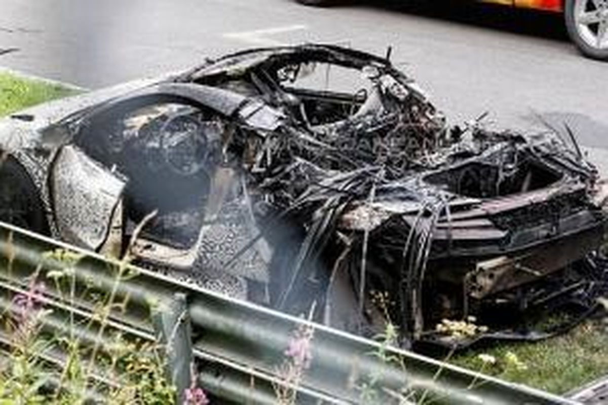 Prototipe Acura NSX habis terbakar