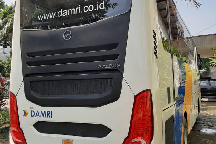 Bus medium Damri