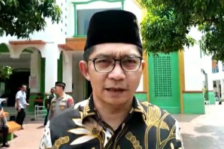 Anggota Kompolnas, Yusuf Warsyim pada Jumat (27/4/2023) siang mendatangi Polda Sumut terkait kasus dugaan penganiayaan oleh anak AKBP Achiruddin Hasibuan terhadap Ken Admiral. Pihaknya mendorong penuntasan segera kasus dugaan penganiayaan tersebut dan juga dugaan pelanggaran etik oleh AKBP Achiruddin Hasibuan.