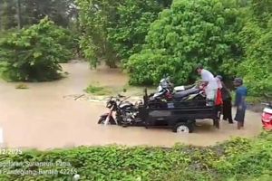 Hujan Deras Picu Banjir di Pandeglang, 422 Rumah Terendam