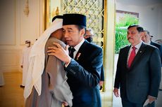 Singgah di Abu Dhabi, Presiden Jokowi Sampaikan Dukacita atas Wafatnya Sheikh Khalifa