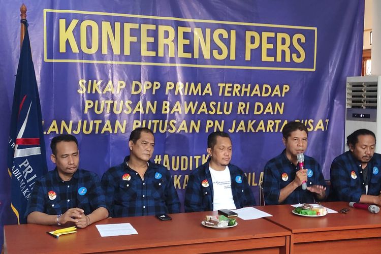 Partai Rakyat Adil Makmur (PRIMA) menggelar jumpa pers setelah dinyatakan menang di Bawaslu RI atas KPU RI, Selasa (21/3/2023).