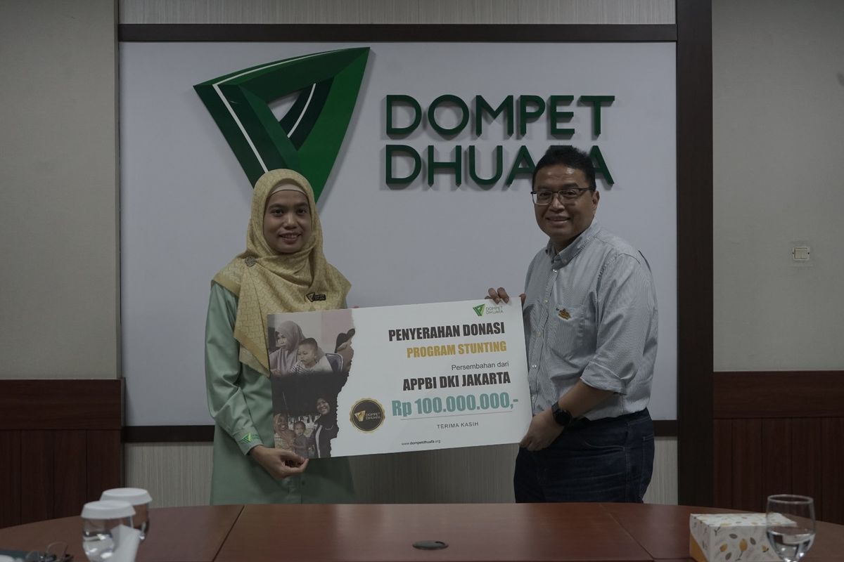 Asosiasi Pengelola Pusat Belanja Indonesia (APPBI) mempercayakan donasi untuk bantu program stunting melalui Dompet Dhuafa, Jakarta di Gedung Philanthropy Jakarta Selatan, Selasa (12/09/2023).
