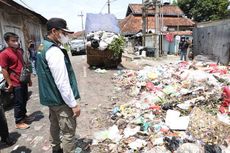 Tumpukan Sampah Meluber ke Jalan di Bangkalan, Bupati Sebut Ada Buangan dari Warga Luar