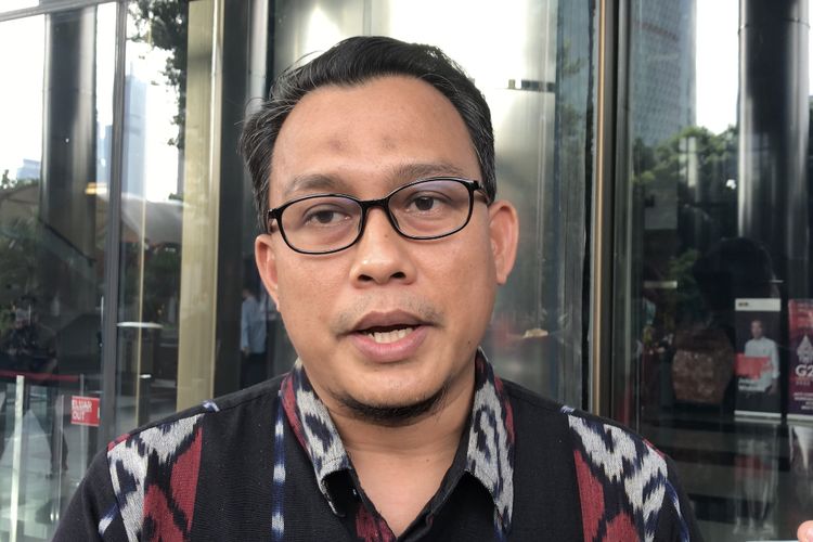 Pelaksana Tugas Juru Bicara KPK Ali Fikri saat ditemui di Gedung Merah Putih KPK, Jakarta, Kamis (12/5/2022).