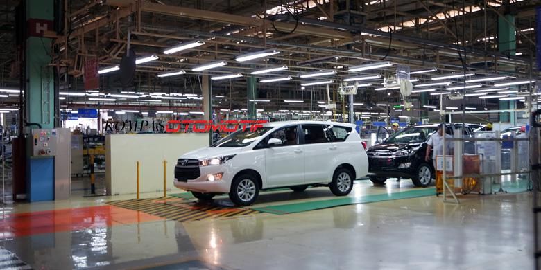 Toyota All-New Kijang Innova di pabrik Karawang Plant I milik Toyota Motor Manufacturing (TMMIN).