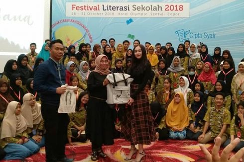 Saat Aura Kasih dan Praktisi Berbagi Praktik Baik Literasi