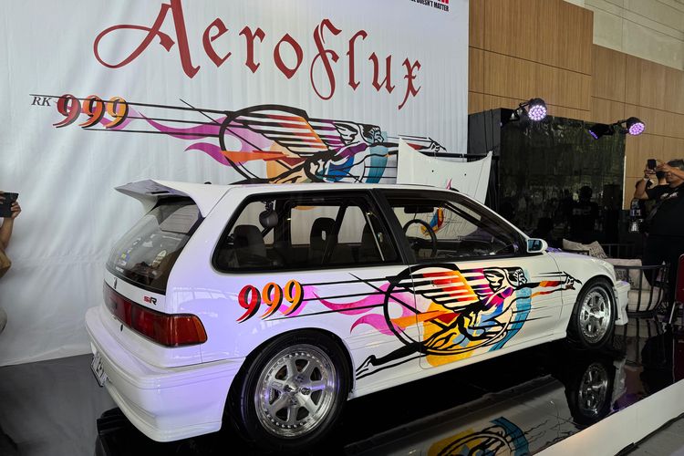 Honda Civic Nouva EF9 ?AeroFlux? Restomod Karya RK999 x Freeflow.66 Mejeng di IDEXII 2025
