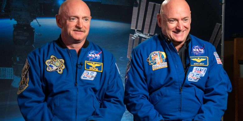 Astronot kembar NASA, Mark Kelly (Kiri) dan Scott Kelly (Kanan)