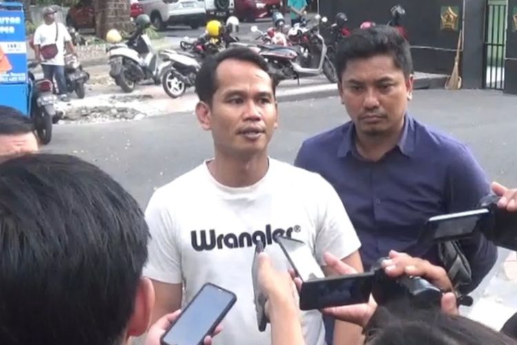 Ketua Bappilu Gerindra Sulsel Harmansyah usai melapor ke Detasemen Polisi Militer (Denpom) XIV/4 Makassar, Kamis (5/9/2024).