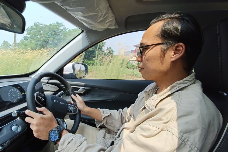Test drive Chery Tiggo Cross CSH 