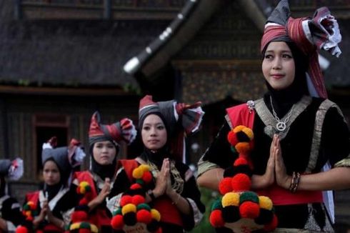 Bundo Kanduang, Pakaian Adat Sumatera Barat