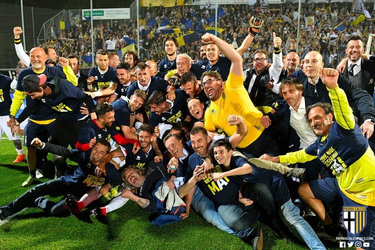 Parma meraih tiket promosi setelah menang 2-0 atas Spezia berkat gol Fabio Ceravolo dan Amato Ciciretti di Stadion Alberto Picco, 18 Mei 2018.