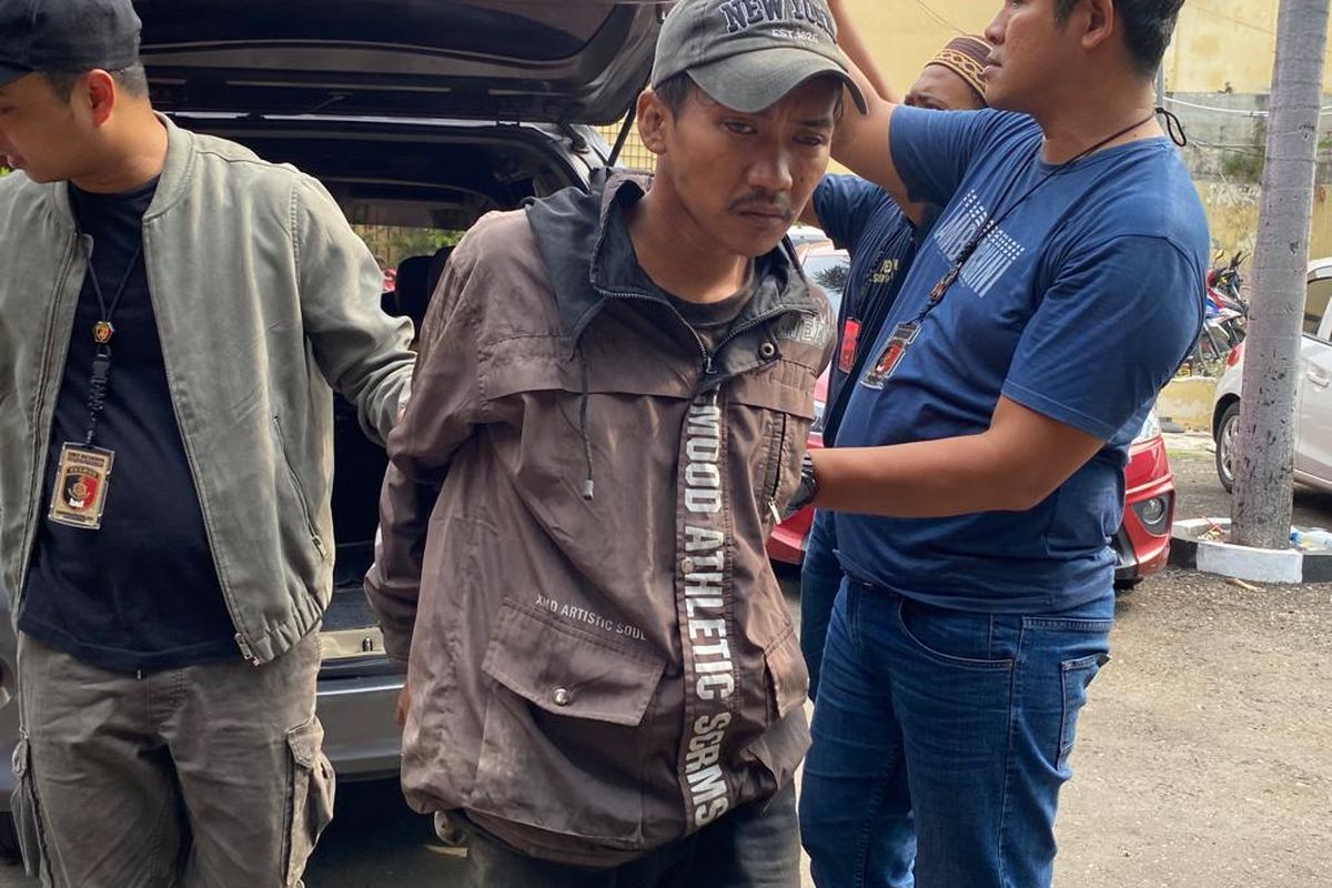 Pelaku pemalakan di Jalan Jembatan Tiga, Penjaringan, Jakarta Utara ditangkap tak lama setelah melakukan aksinya pada Jumat (2/12/2022). 