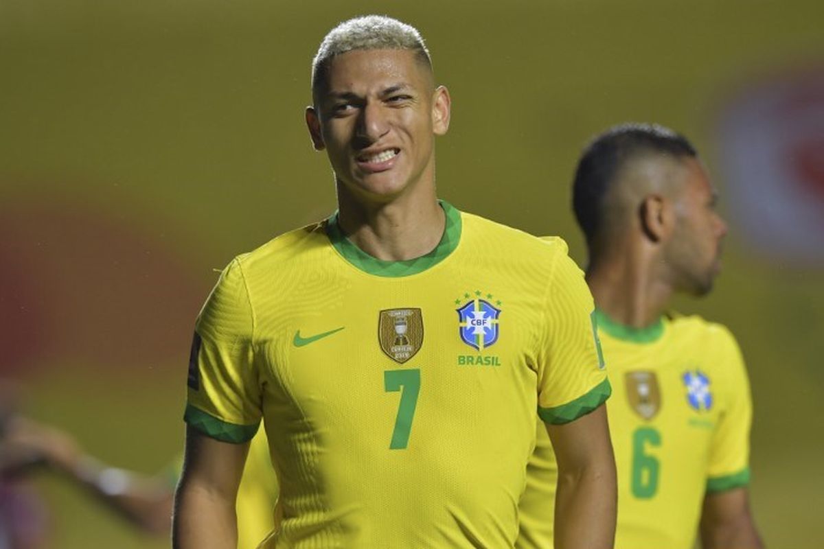 Reaksi Richarlison setelah golnya dianulir selama pertandingan sepak bola kualifikasi Amerika Selatan Piala Dunia 2022 tertutup Brasil melawan Venezuela di Stadion Morumbi di Sao Paulo, Brasil, pada 13 November 2020.