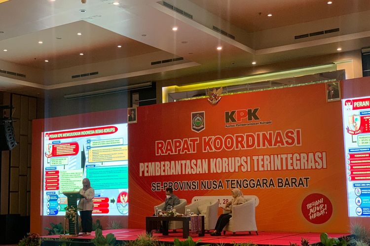 Wakil Ketua KPK Lili Pintauli Siregar dalam Rapat Koordinasi Program Pemberantasan Korupsi Terintegrasi di Provinsi NTB, di Ballroom Hotel Golden Palace Mataram, Senin (28/6/2021).