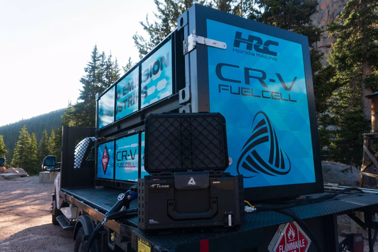 Honda CR-V e:FCEV bermesin hidrogen mengikuti Pikes Peak International Hill Climb