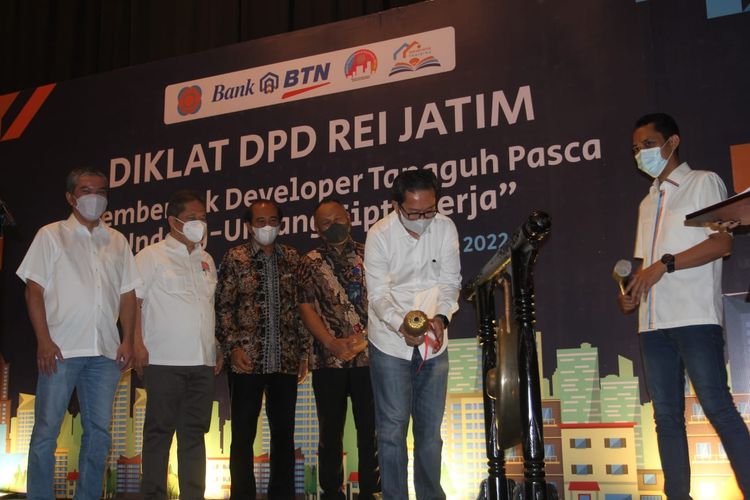 Pengembang anggota Persatuan Perusahaan Realestat Indonesia (REI) Jawa Timur mengikuti pendidikan dan pelatihan (diklat) selama dua hari 2-3 Agustus 2022.
