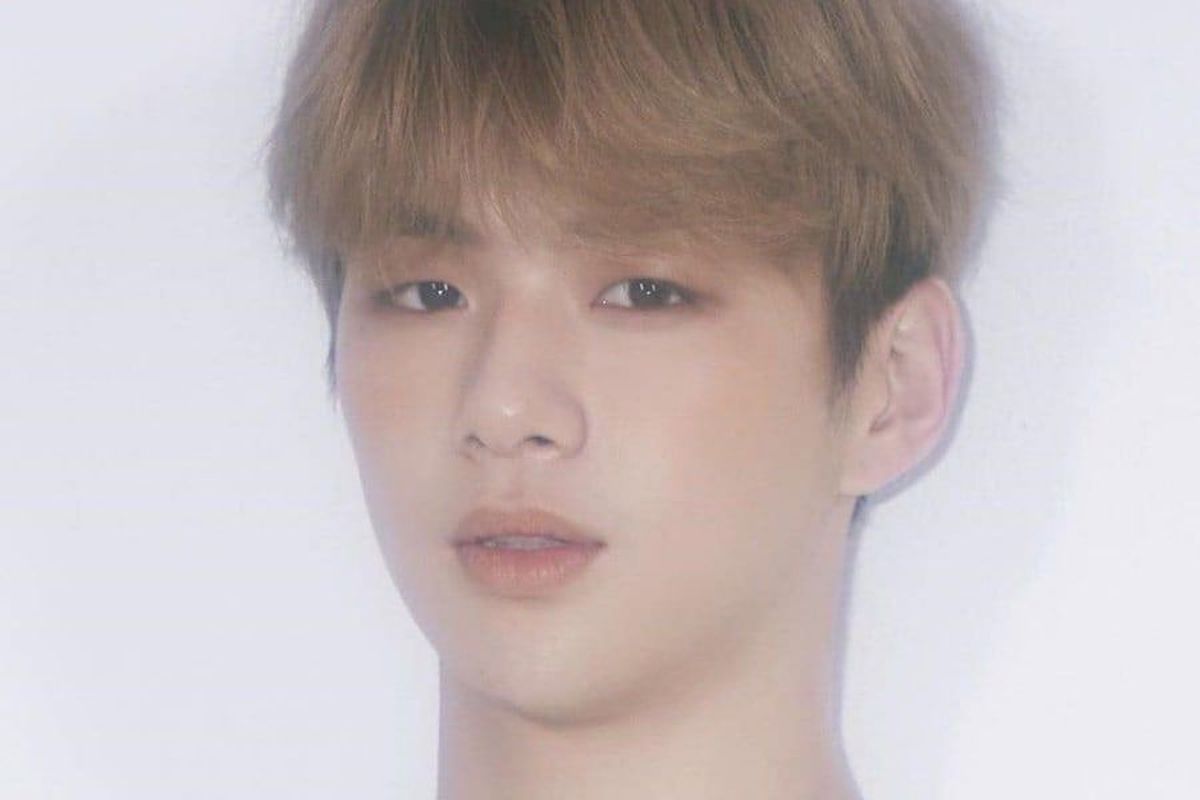 Penyanyi K-pop yang juga mantan member Wanna One, Kang Daniel.