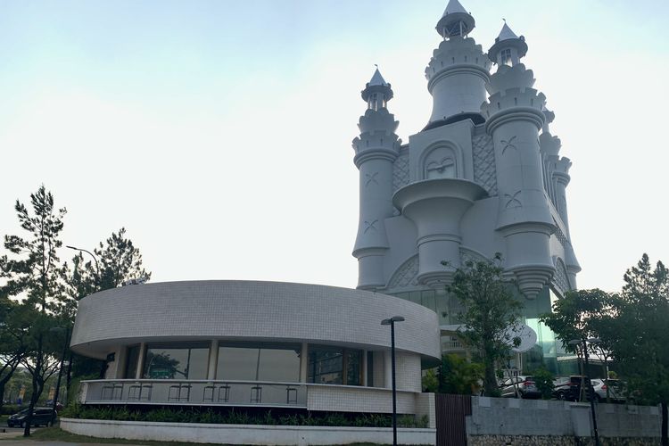 Ada Cafe Bak Istana di BSD City, Tempat Nongkrong dan WFC ala Gen Z