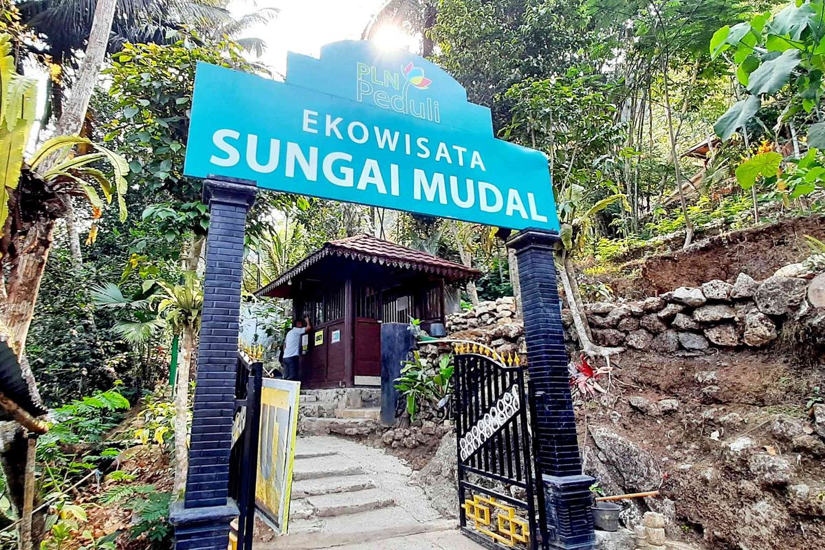 Ekowisata Sungai Mudal, salah satu daya tarik yang ada di Desa WIsata Jatimulyo, Kulon Progo, Yogyakarta.