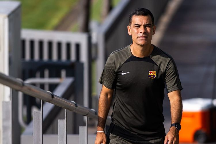 Barcelona dilaporkan mengedepankan nama Rafael Marquez sebagai kandidat utama pengganti Xavi Hernandez di kursi kepelatihan Barcelona musim depan.