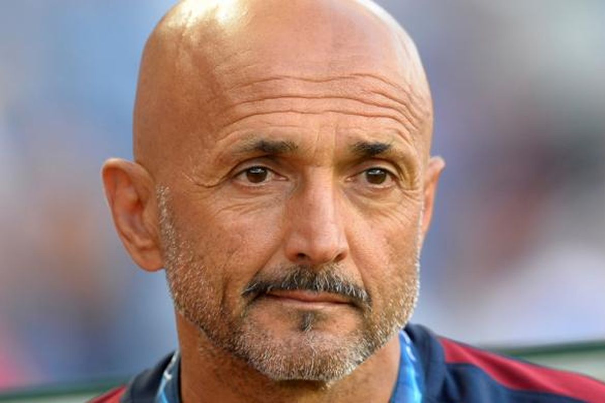 Pelatih AS Roma, Luciano Spalleti, menjalani partai kontra FC Porto pada play-off pertama Liga Champions di Stadion Dragao, 17 Agustus 2016.