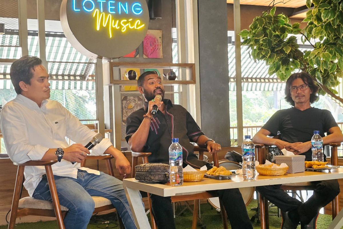 Pengamat menilai Walkot Tangerang Arief Wismansyah mampu mengurangi kesenjangan sosial dengan menjembatani pengembangan di wilayah terkait. Hal itu diaungkapkan dalam Kajian Politik Nasional (KPN) bertema Menakar 1 Dasawarsa Kepemimpinan Tangerang Raya di Loteng Cafe, Kota Tangerang, Jumat (6/10/2023).