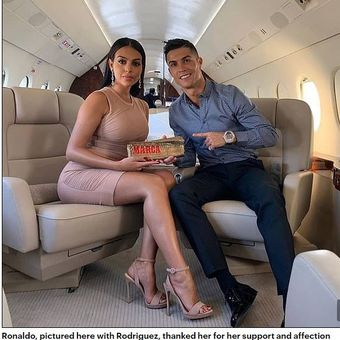 Cristiano Ronaldo bersama kekasihnya, Georgina Rodriguez.