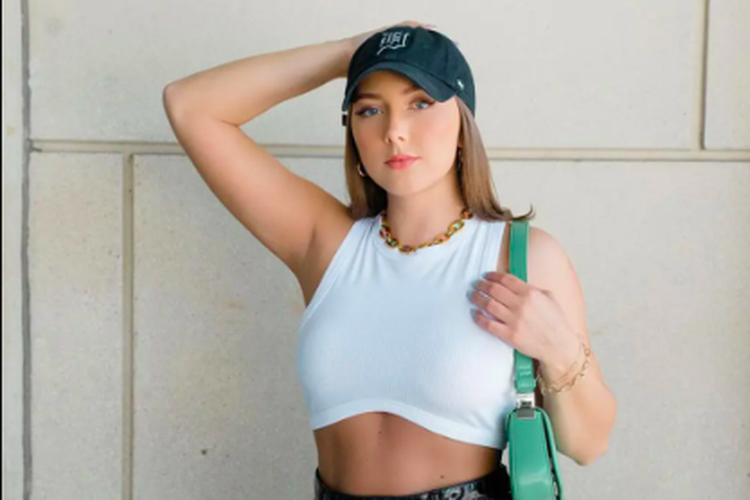 Hailie Jade putri Eminem yang merambah bisnis fashion. 