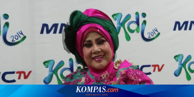  Elvy  Sukaesih  Yakin Prabowo Bisa Memajukan Industri Dangdut