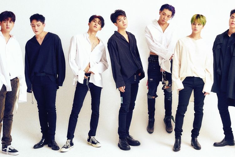 Photoshoot iKON (dari kiri) Jung Chan Woo (Chan), Kim Dong Hyuk (DK), Kim Han Bin (B.I.), Song Yun Hyeong (Song), Kim Ji Won (Bobby), Kim Jin Hwan (JAY), dan Koo Jun Hoe (June).