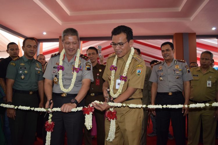 Gedung Markas Kepolisian Resor Kudus, Jawa Tengah yang baru diresmikan, Selasa (31/7/2018). Dalam peresmian tersebut ditandai dengan penekanan tombol sirine oleh Kapolda Jateng Irjen Pol Condro Kirono didampingi Kapolres Kudus AKBP Agusman Gurning, Bupati Kudus Musthofa, dan jajaran Forkopimda Kudus. 