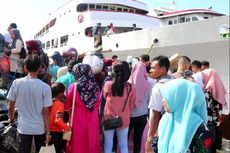 Mudik untuk Nyoblos Pemilu, Ratusan Warga Kepulauan Sultra Padati Pelabuhan Nusantara