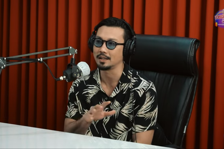 Presenter sekaligus aktor Denny Sumargo