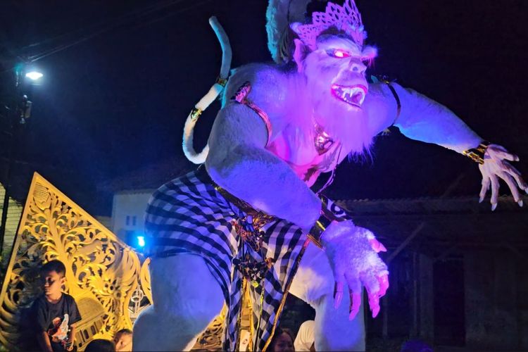 Kreativitas Lebaran Berbuah Cuan, Ogoh-Ogoh Asal Pati Diburu Warga Rembang