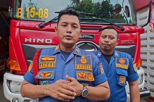 “Mau Minta Tolong Siapa Lagi?” Saat Siswi SMK Kebon Jeruk Minta Damkar Ambil Rapor